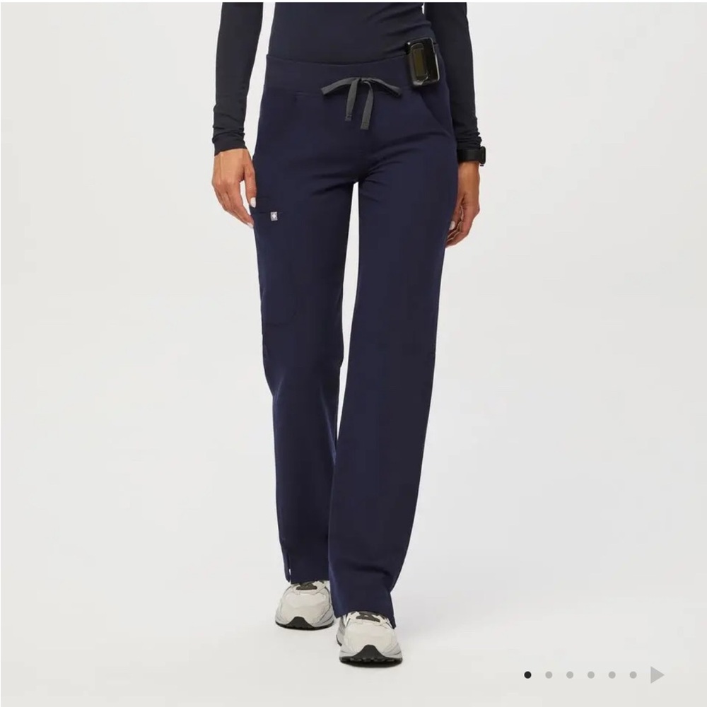 Figs Women's Navy Cargo Pants